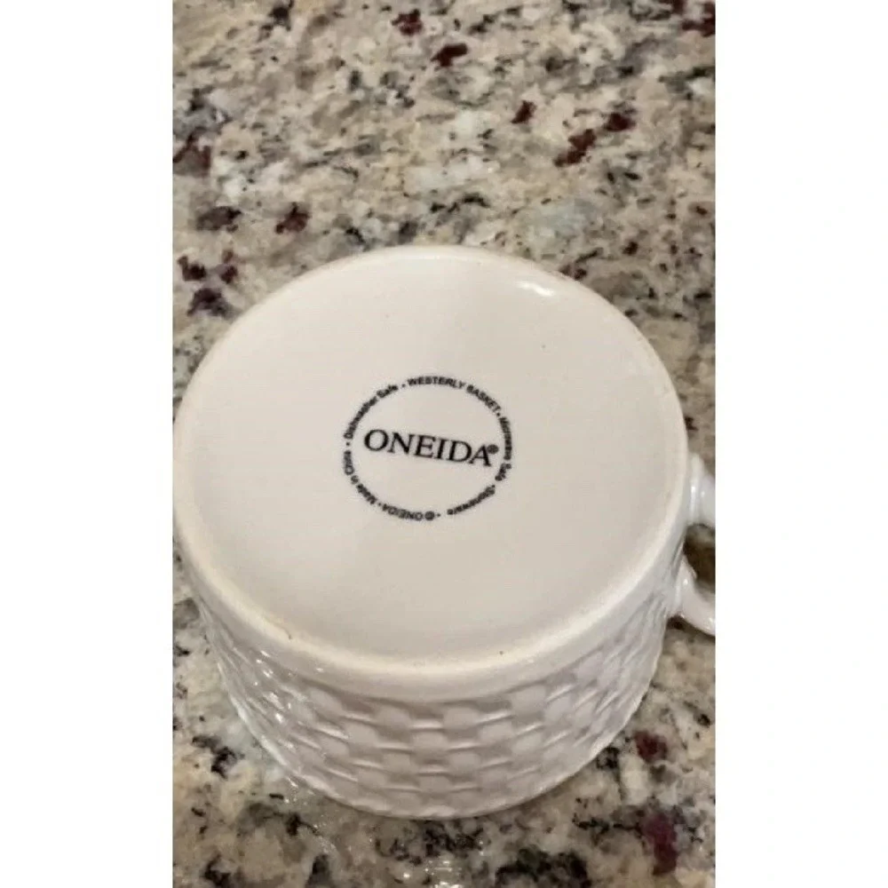 6pc Oneida Gourmet Collection Coffee Tea Cups w/Saucers White Basket Weave EC